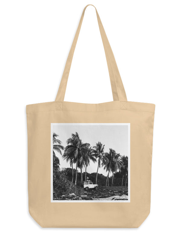 Organic cotton eco friendly photo tote of vintage FJ40 Land Cruiser.. Carry your stuff and show off your style with your eye for beautiful photography - yes please! This spacious tote fits your favorite Saturday market goodies, your surf / beach day gear, and so much more. Available at The Sunset Shop.